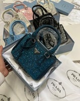 شنطة برادا كرستال