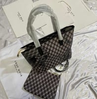 لوب نوار توت باق