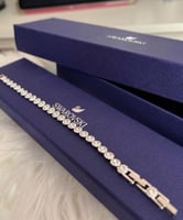 اسوارة سوارفسكي مع الملحقات