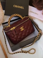 شنطة شانيل مكياج