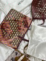 لوب نوار توت باق