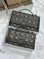 شنطة ديور مطفي