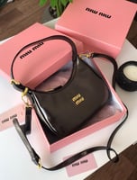 شنطة ميو ميو لمعه