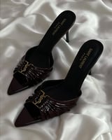 كعب سان لوران