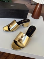 كعب سان لوران