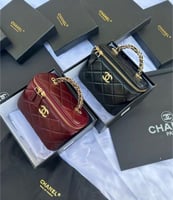 شنطة شانيل مكياج