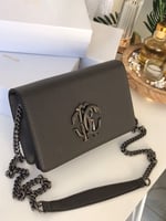 شنطة روبرتو كفالي