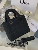 شنطة ديور ( مطفي )