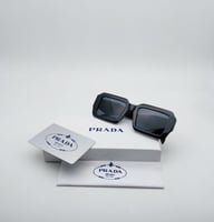 نظارات برادا مع الملحقات