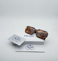 نظارات برادا مع الملحقات