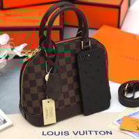 شنطة لويس فيتون بيبي الما