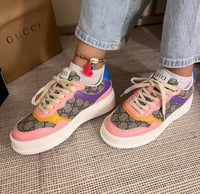 شوز قوتشي الهبة