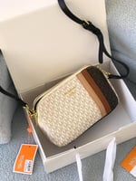 شنطة مايكل كورس