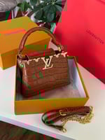 شنطة لويس فيتون كابوسين كروكدايل