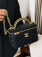 شنطة شانيل مكياج