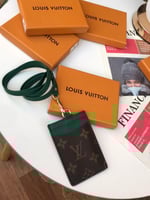 كارد هولدر لويس فيتون