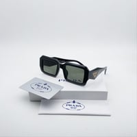 نظارات برادا مع الملحقات