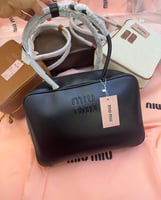 شنطة ميو ميو ليذر بو