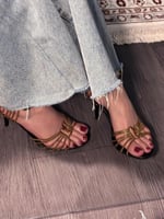 كعب سان لوران