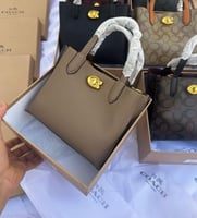 شنطة كوتش مولي