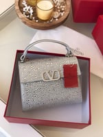 شنطة فالنتينو كرستال