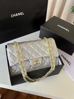 شنطة شانيل كلاسيك