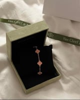 اسوارة فان كليف مع الملحقات