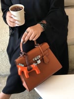 شنطة ارميز (وسط-قفل فضي)