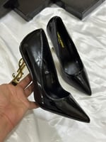 كعب سان لوران