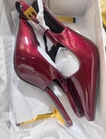 كعب سان لوران