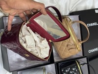 شنطة شانيل مكياج لمعه