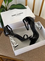 كعب سان لوران