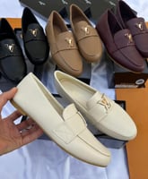 حذاء لويس فيتون