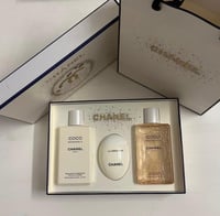 مجموعة كوكو شانيل مع الملحقات