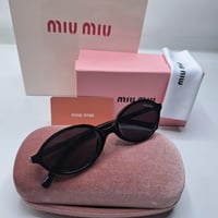 نظارات ميو ميو مع الملحقات