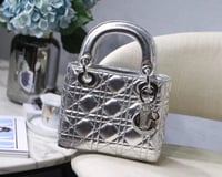 شنطة ليدي ديور