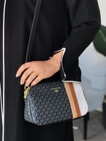 شنطة مايكل كورس