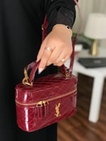 شنطة سان لوران