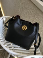 شنطة توري بورش