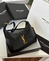 شنطة سان لوران توت باق