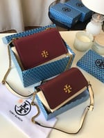 شنطة توري بورش كيرا