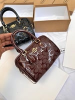 شنطة كوتش لمعه