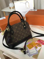 شنطة لويس فيتون بيبي الما