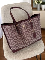 كوتش مولي توت باق