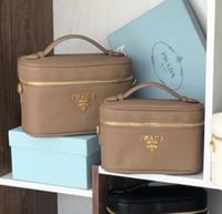 شنطة برادا عرض حصري