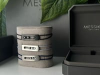 اساور مع الملحقات