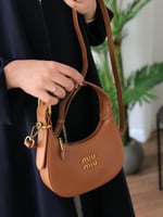 شنطة ميو ميو