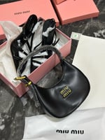 طقم ميو ميو (شنطة وكعب)