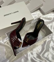 كعب سان لوران