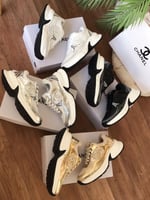 حذاء شانيل سنيكرز